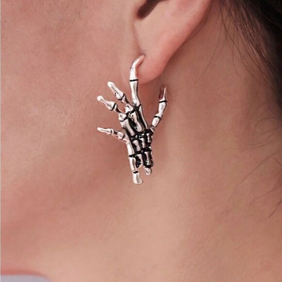 Gothic Skeleton Hand Earrings, Silver Color, Engraved details - Picture 2 of 4